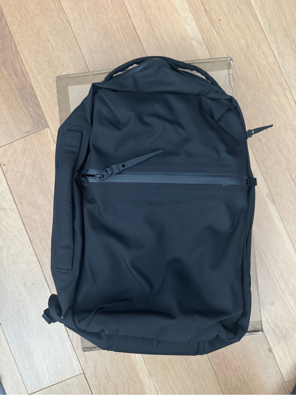Black Ember - Shadow 22 - Men's Black Minimalist Backpack -